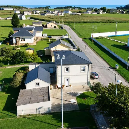 아파트 La Oca Casa 4 Con Patio Cerca De Playas De Navia *